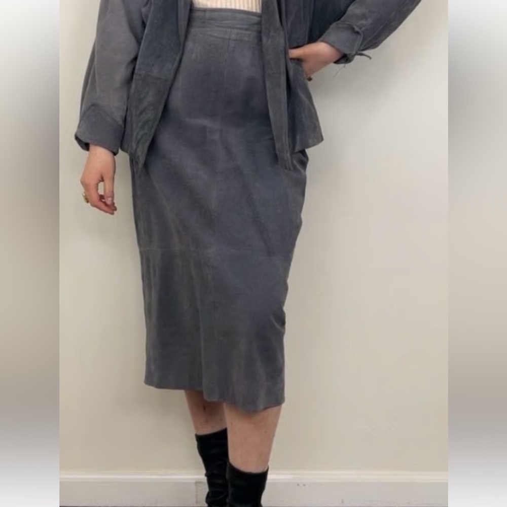 VTG 80s Avanti Gray Genuine Suede Leather Skirt - Made in Yugoslavia